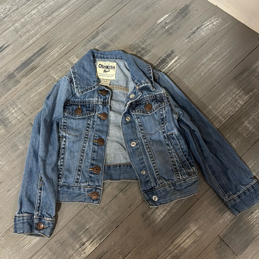 Osh Kosh Jean jacket. Blue, size 4